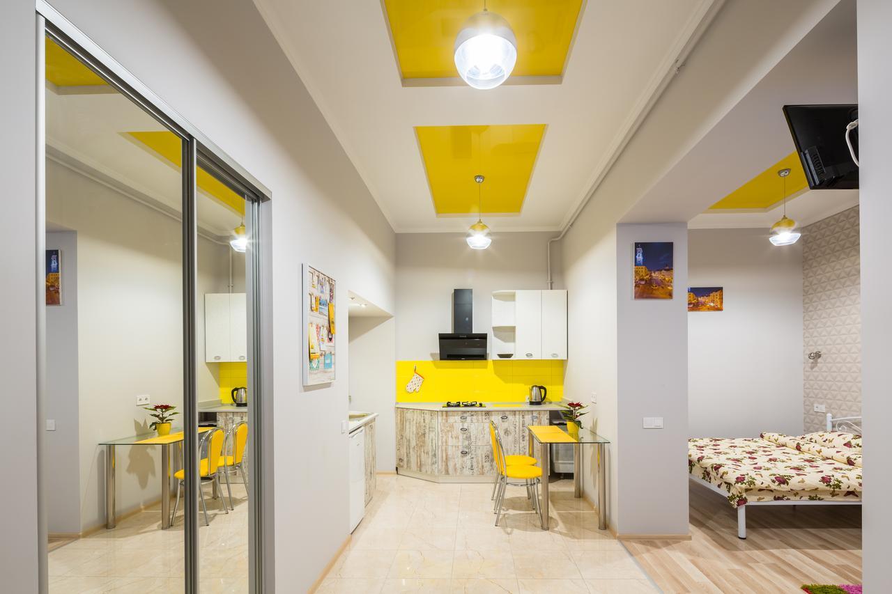 Apartment On Pekarska Street Зі Світлом! Lviv Buitenkant foto