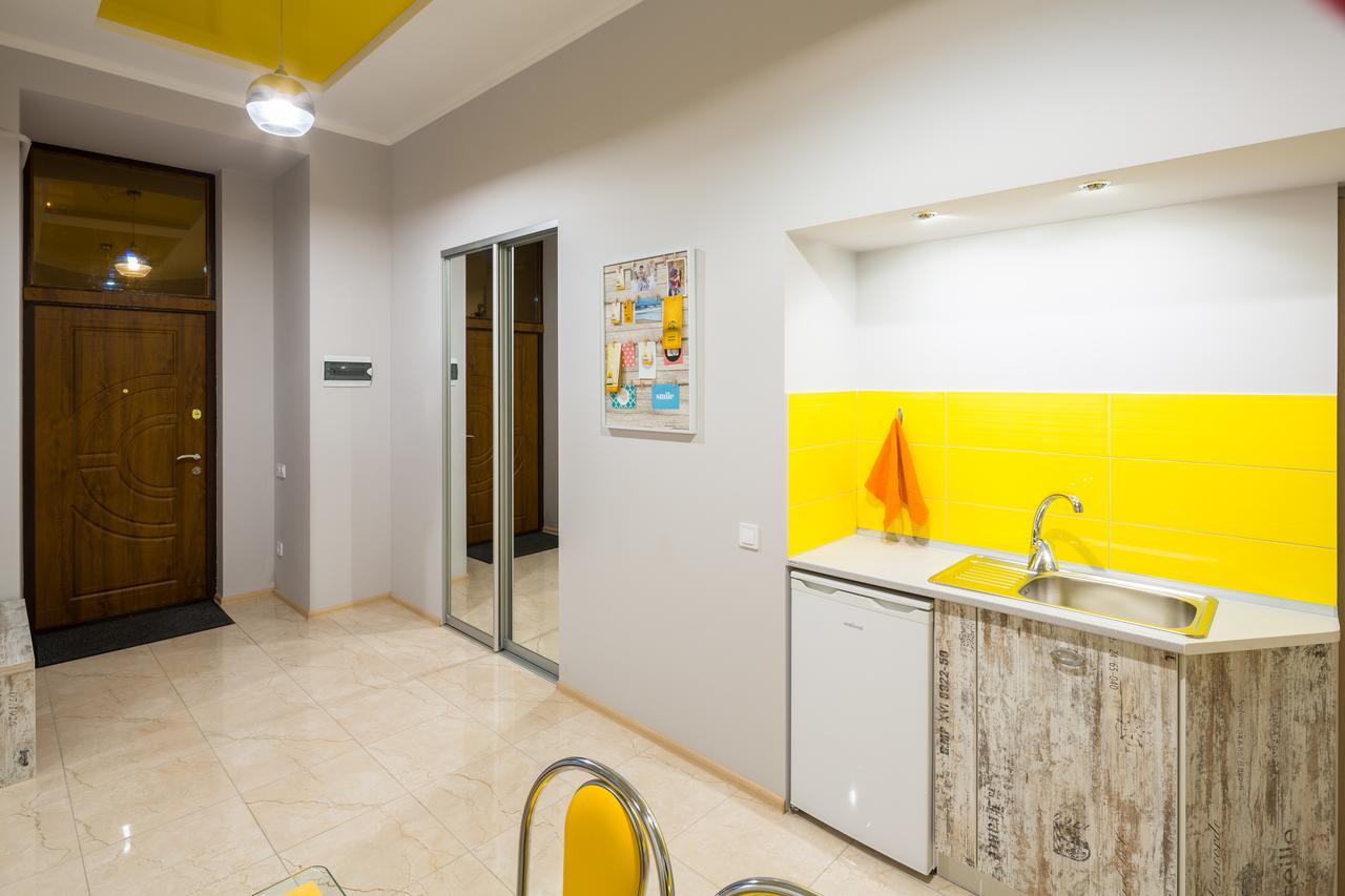 Apartment On Pekarska Street Зі Світлом! Lviv Buitenkant foto